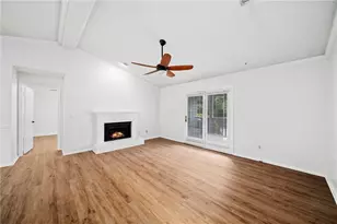530 Warm Springs Cir, Roswell, GA 30075 - Photo 3