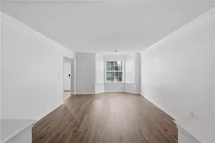 6392 Phillips Ct, Lithonia, GA 30058 - Photo 3