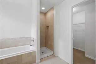 6392 Phillips Ct, Lithonia, GA 30058 - Photo 27