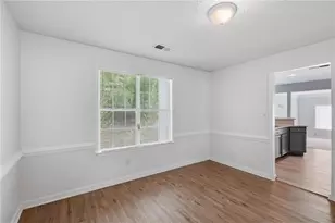 6392 Phillips Ct, Lithonia, GA 30058 - Photo 7