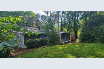 2497 Wentworth Drive NE, Atlanta, GA 30345 - Photo 3
