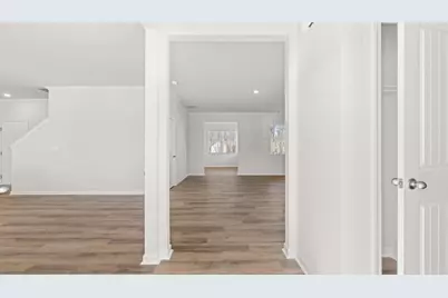 109 King Village, Braselton, GA 30517 - Photo 3