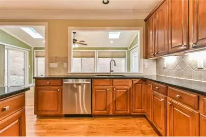 5155 Harbury Lane, Suwanee, GA 30024 - Photo 15