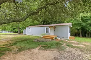 1386 Etheridge Dr, Auburn, GA 30011 - Photo 3
