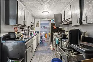 6354 Shannon Pkwy, Union City, GA 30291 - Photo 7