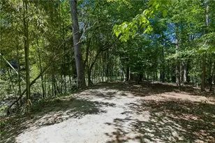 2690 Rivers Edge Dr NE, Atlanta, GA 30324 - Photo 37