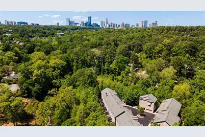 2690 Rivers Edge Drive NE, Atlanta, GA 30324 - Photo 41