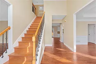 560 Kimball Crest Ct, Alpharetta, GA 30022 - Photo 3