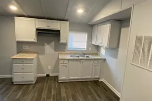 114 Skyland Dr E, Locust Grove, GA 30248 - Photo 3