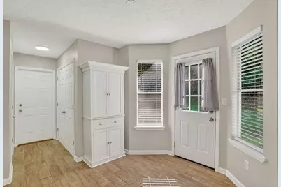 5515 Forest Downs Circle Circle, Atlanta, GA 30349 - Photo 5