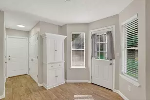 5515 Forest Downs Circle Circle, Atlanta, GA 30349 - Photo 5