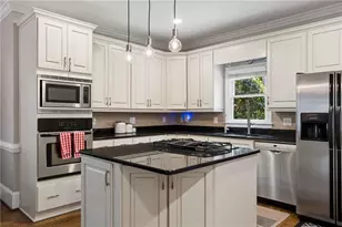 1104 Chantilly Crescent NE, Atlanta, GA 30324 - Photo 11