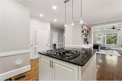 1104 Chantilly Crescent NE, Atlanta, GA 30324 - Photo 7