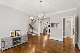 1104 Chantilly Crescent NE, Atlanta, GA 30324 - Photo 19