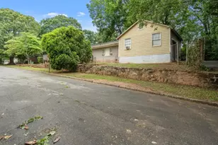 1318 Eason St NW, Atlanta, GA 30314 - Photo 9