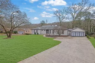 9785 La View Cir, Roswell, GA 30075 - Photo 1