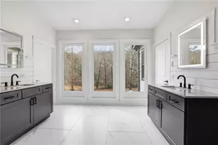 9785 La View Cir, Roswell, GA 30075 - Photo 33
