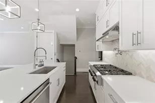 2070 Wheaton Wy, Atlanta, GA 30328 - Photo 9