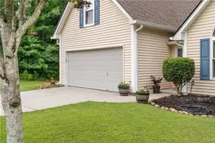 27 Otter Ln, Hoschton, GA 30548 - Photo 5