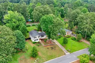 695 Shannon Green Cir SW, Mableton, GA 30126 - Photo 7
