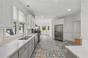 6137 White Oak Dr, Flowery Branch, GA 30542 - Photo 15