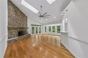 6137 White Oak Dr, Flowery Branch, GA 30542 - Photo 11