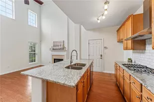 3951 Lake Pass Ln, Suwanee, GA 30024 - Photo 5