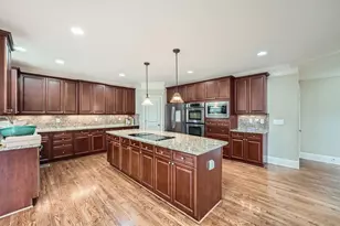 9843 Talisman Dr, Johns Creek, GA 30022 - Photo 7