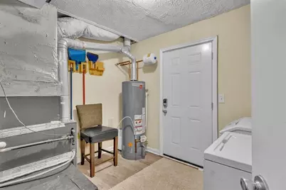 5300 Forest Downs Lane, Atlanta, GA 30349 - Photo 17