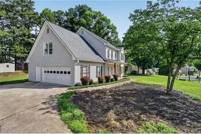 2232 Woodbriar Drive, Buford, GA 30518 - Photo 7