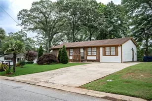 520 Pinecrest Dr, Riverdale, GA 30274 - Photo 1