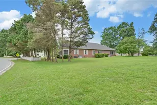 1261 Enota Ave NE, Gainesville, GA 30501 - Photo 3