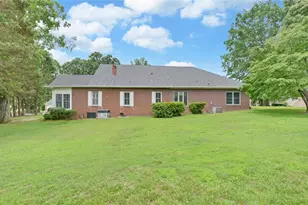 1261 Enota Ave NE, Gainesville, GA 30501 - Photo 5