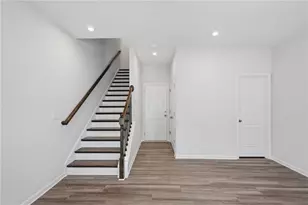 1422 Creekside Circle, Atlanta, GA 30318 - Photo 5