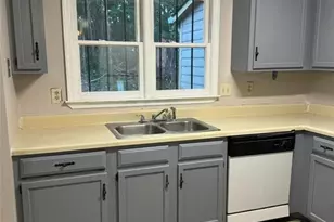 4807 Hairston Pl, Stone Mountain, GA 30088 - Photo 5
