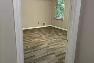 4807 Hairston Pl, Stone Mountain, GA 30088 - Photo 9