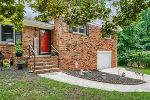 620 Ravenwood Dr, Woodstock, GA 30188 - Photo 1