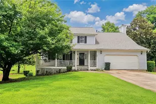 1710 Meadowchase Ct, Snellville, GA 30078 - Photo 1