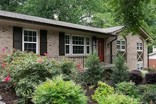 226 King David Dr SW, Lilburn, GA 30047 - Photo 3