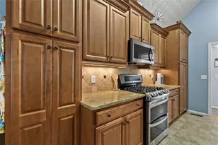 208 Stonegate Ct, Canton, GA 30114 - Photo 17
