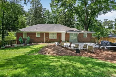 388 Lakemoore Drive NE, Atlanta, GA 30342 - Photo 27
