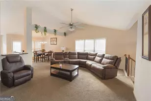 1066 Mcduffie Cir, Douglasville, GA 30134 - Photo 5