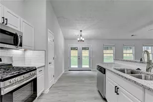 437 Crested View Dr, Loganville, GA 30052 - Photo 17