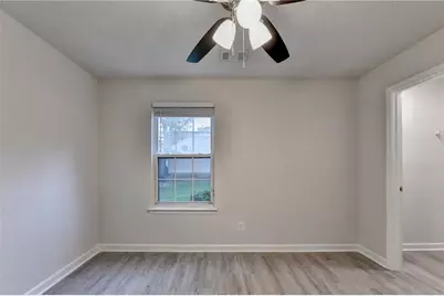 437 Crested View Drive, Loganville, GA 30052 - Photo 5