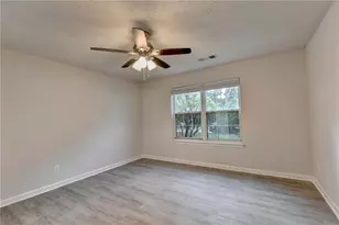 437 Crested View Dr, Loganville, GA 30052 - Photo 3