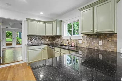 79 Lakeview Drive NE, Atlanta, GA 30317 - Photo 15