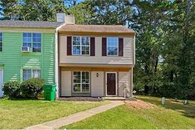 5651 Wells Circle, Stone Mountain, GA 30087 - Photo 3