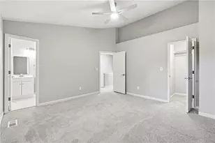 5651 Wells Cir, Stone Mountain, GA 30087 - Photo 17