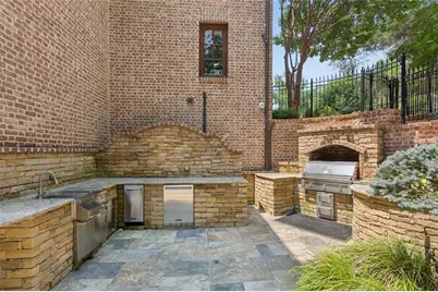 125 Blackland Road NW, Atlanta, GA 30342 - Photo 81
