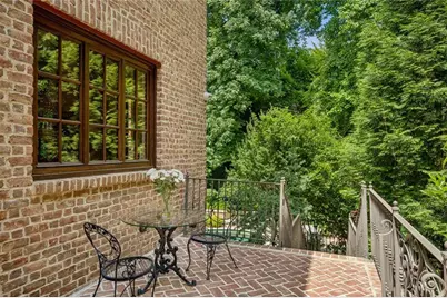 125 Blackland Road NW, Atlanta, GA 30342 - Photo 31